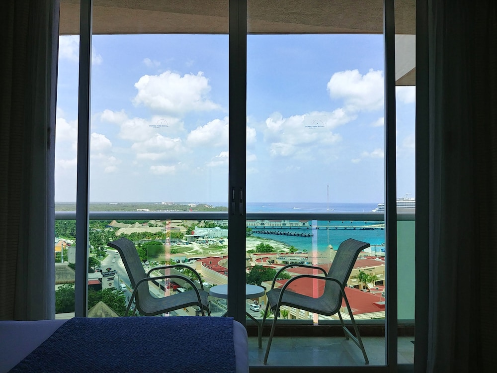 Deluxe Ocean View Double - Photo 14
