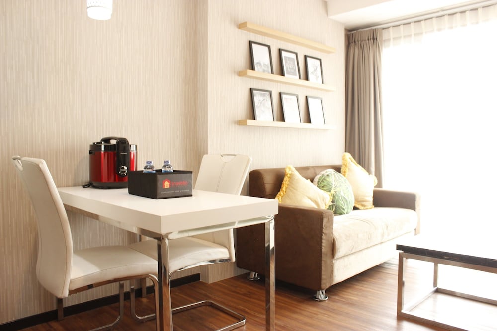 Room - Photo 18