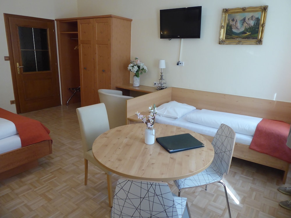 Triple Room - Photo 7