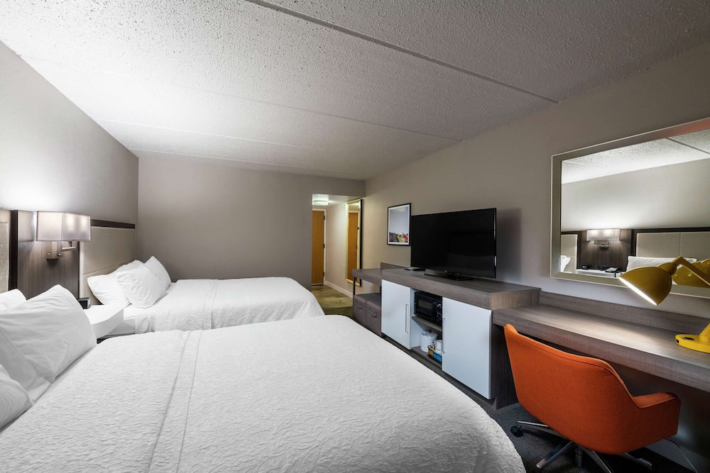 Room, 2 Queen Beds, Non Smoking - Photo 1