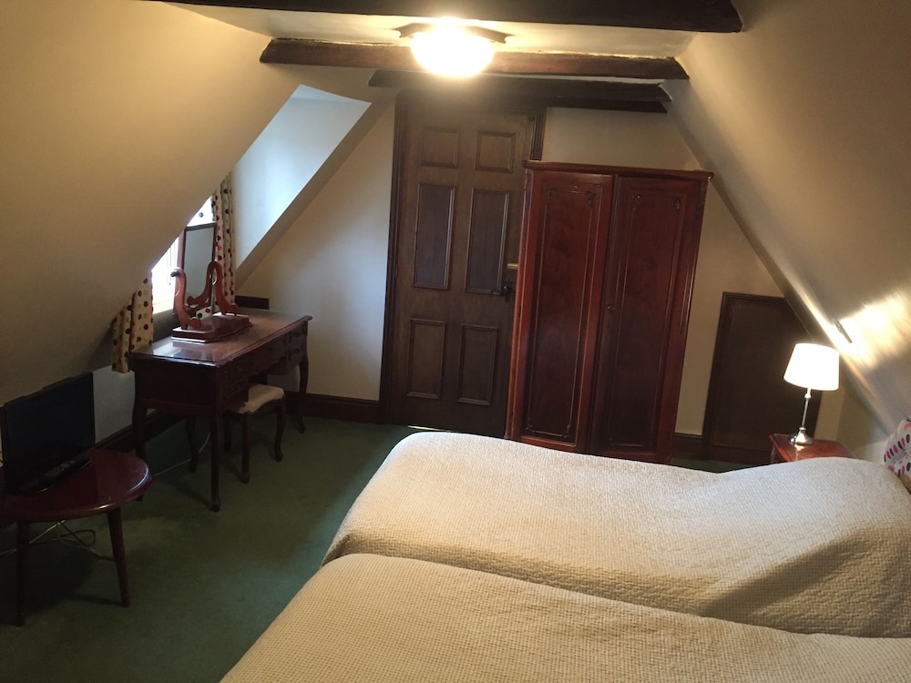 Standard Twin Room, Ensuite, Courtyard View (Ensuite with Shower) photo 3