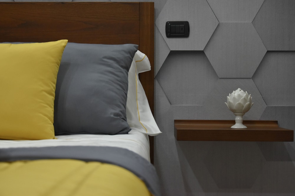 Double Room, 1 Queen Bed photo 1