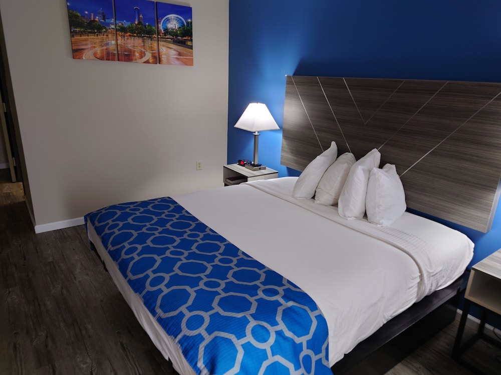 Room, 1 King Bed, Accessible, Non Smoking (Mobility) - Photo 1