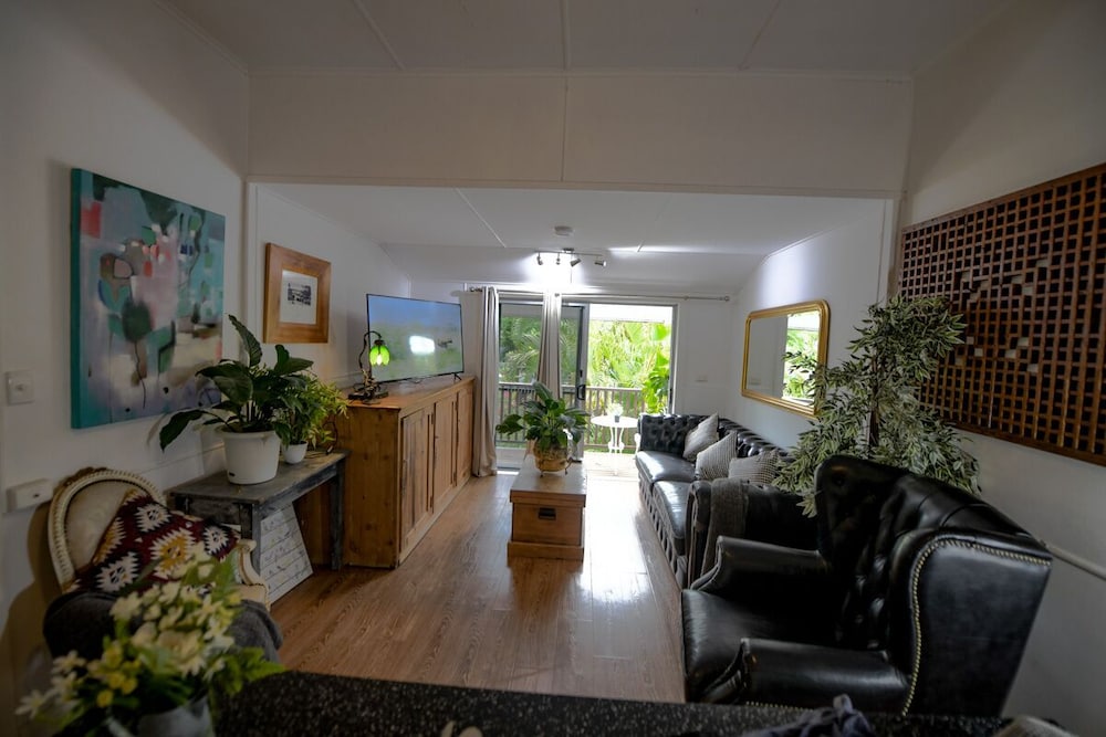 2 Bedrooms, Garden View Standard Apartment photo 2