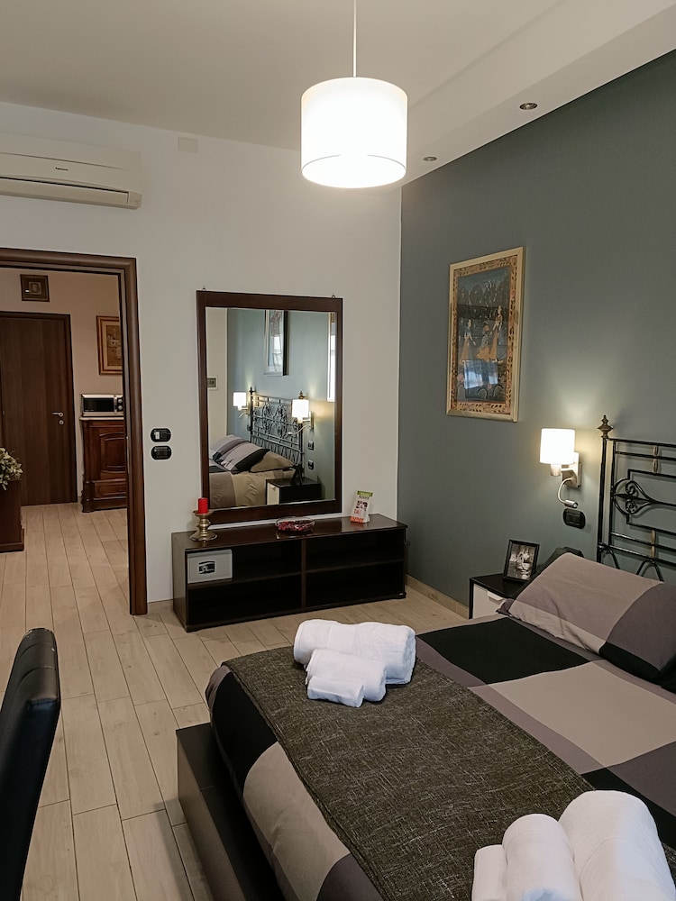 Superior Room, 1 Bedroom, Non Smoking, Ensuite photo 3