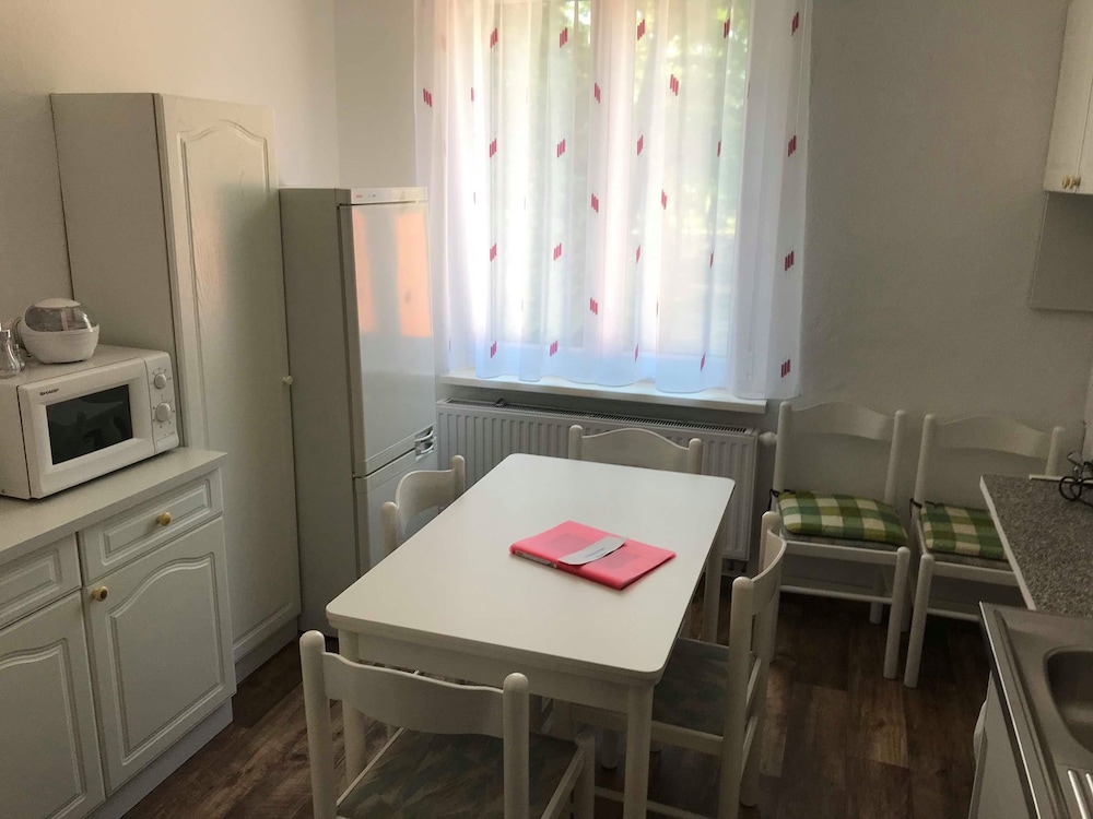 Basic Double Room, 1 Double Bed photo 3