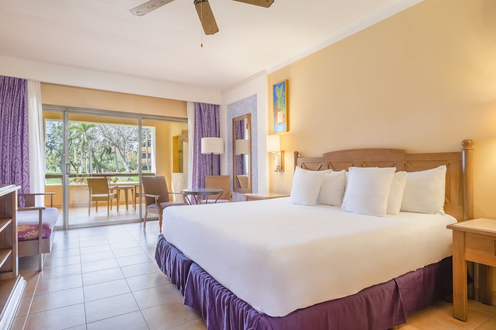 Premium Room (tropical View)