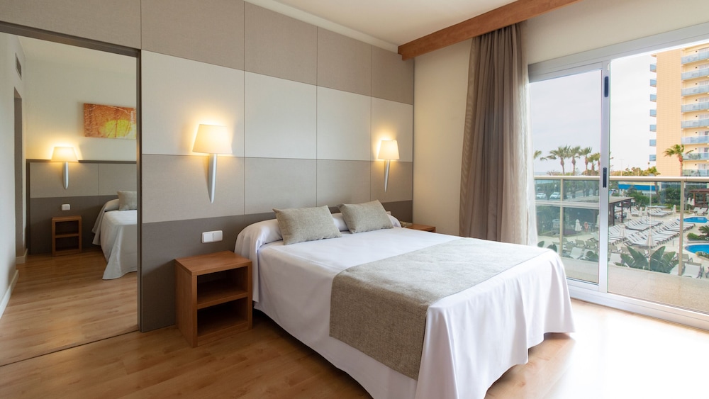 Family Room (5 Adults)