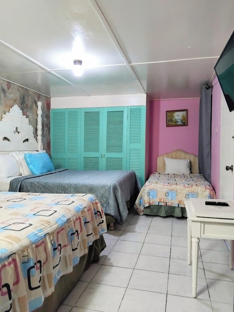 Family Room, Multiple Beds, Pool Access