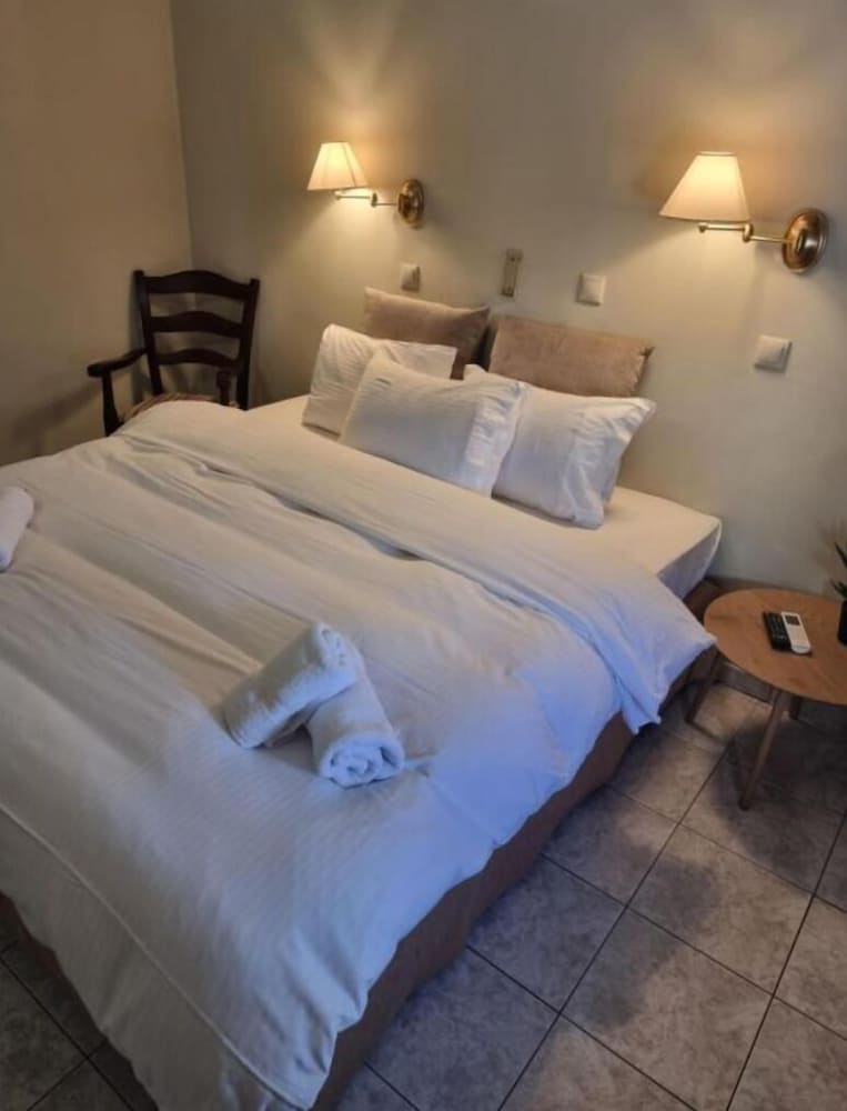 Standard Single Room, Balcony, City View photo 2