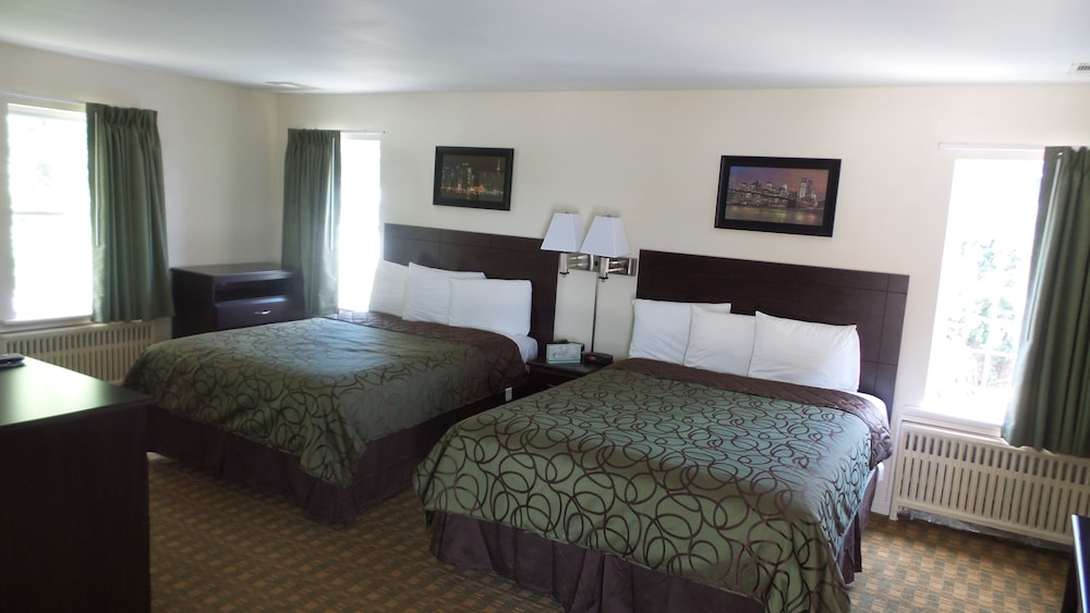 Standard Room, 2 Queen Beds photo 3