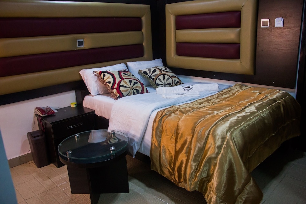 Sylva Royal Suites