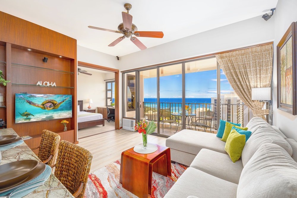 Premium Suite, 1 King Bed, Balcony, Ocean View (0031)