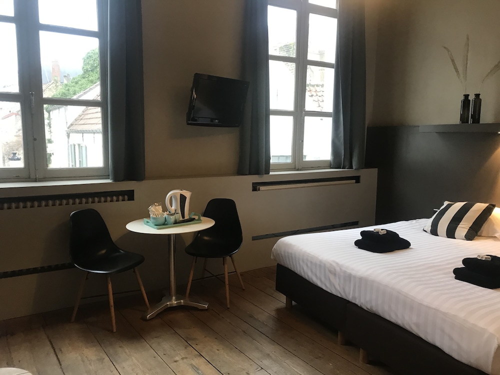 Superior Double or Twin Room - Photo 3