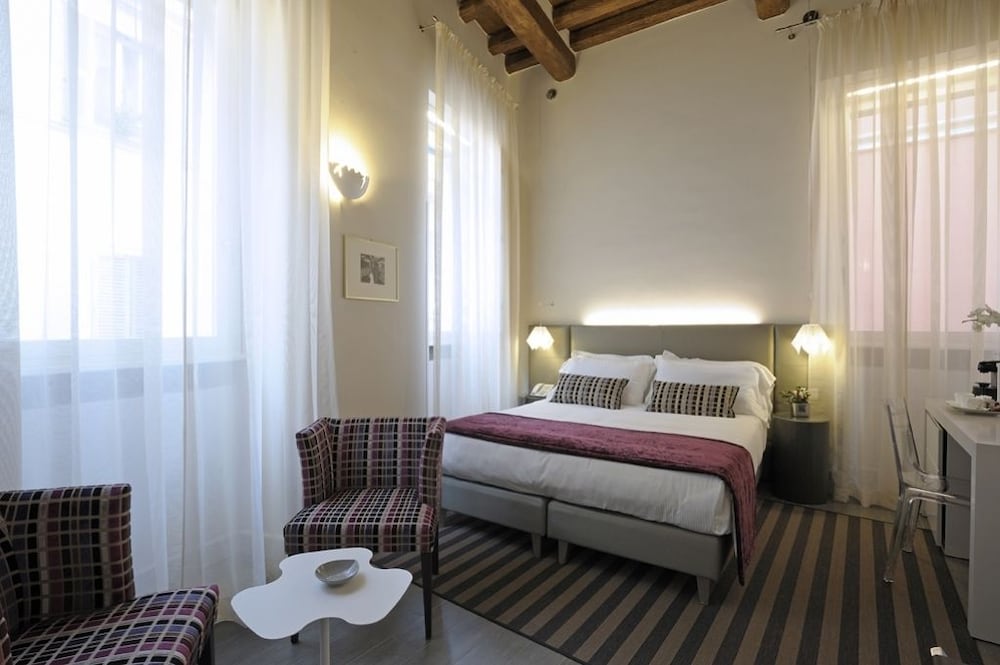 Classic Room (for 3 people)