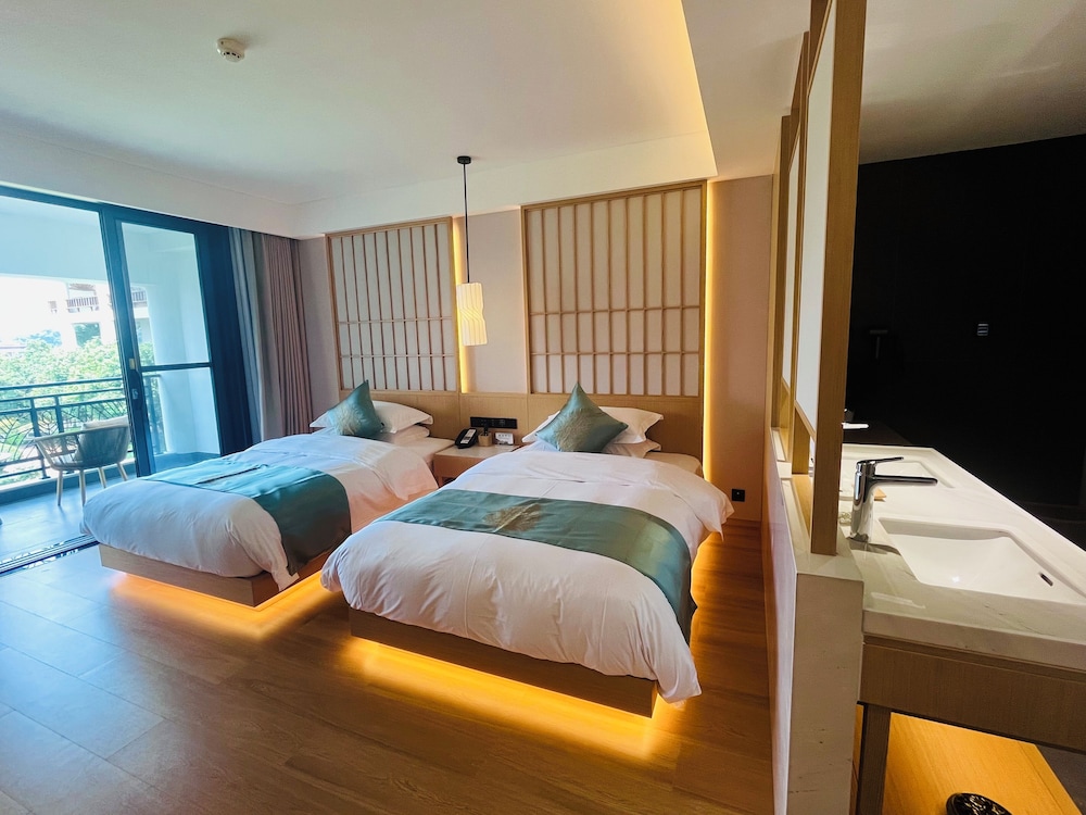 Luxury Double Room, Patio, Lake View photo 3