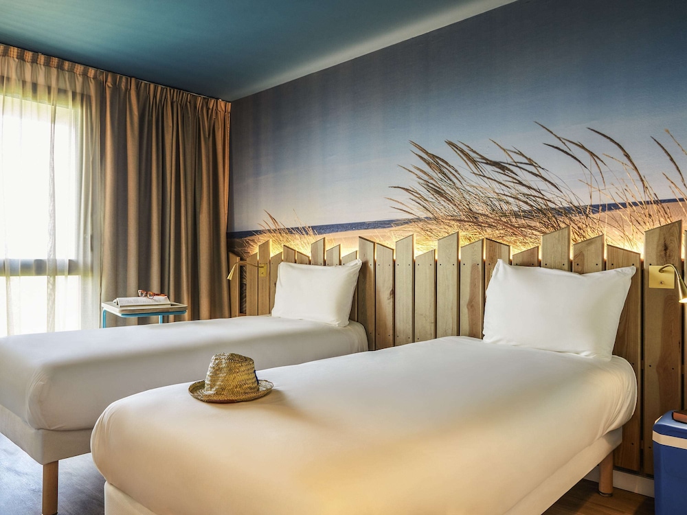 Standard Twin Room, 2 Twin Beds - Photo 1
