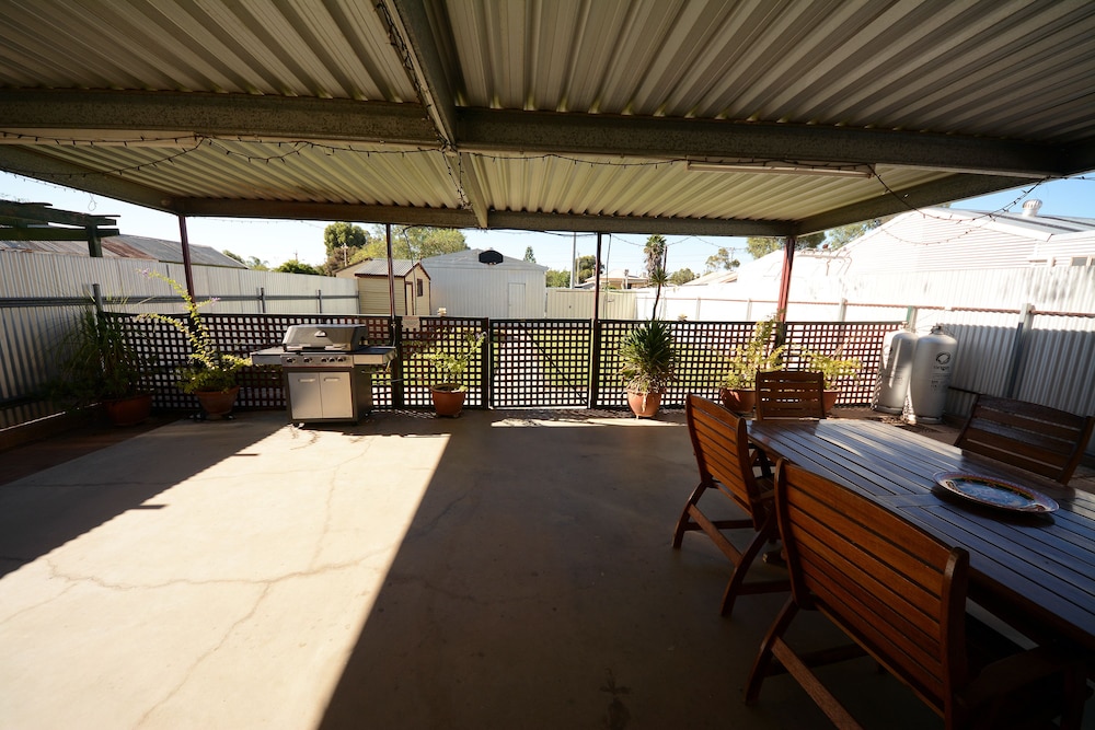 511 Argent Street - Three Bedroom Cottage photo 3