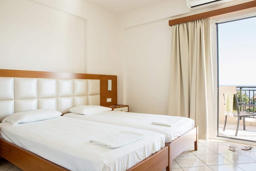 Apartment, 1 Bedroom, Pool View
