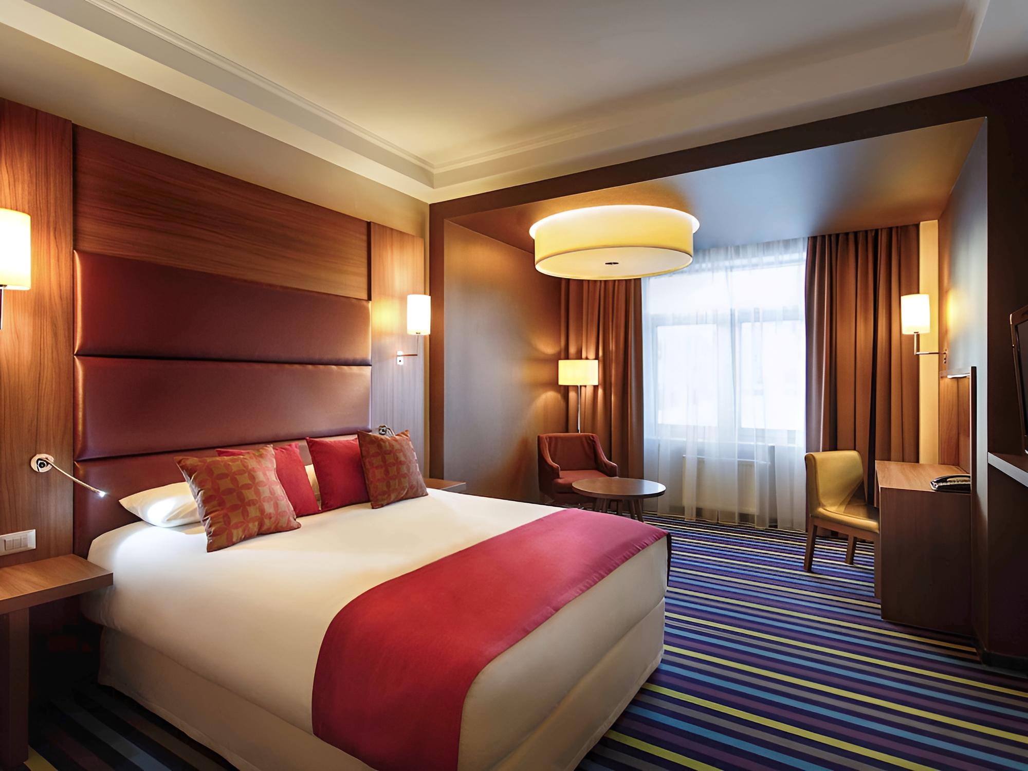 Standard Room, 1 Queen Bed photo 1