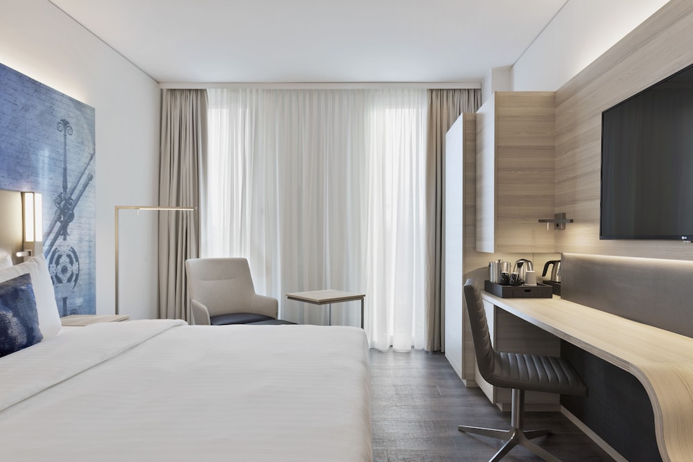 Superior Room, 1 King Bed with Sofa bed - Photo 2