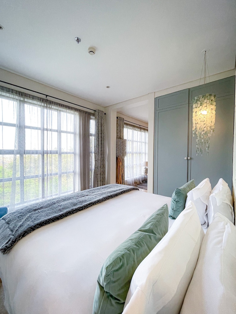 Suite, 1 Bedroom photo 1
