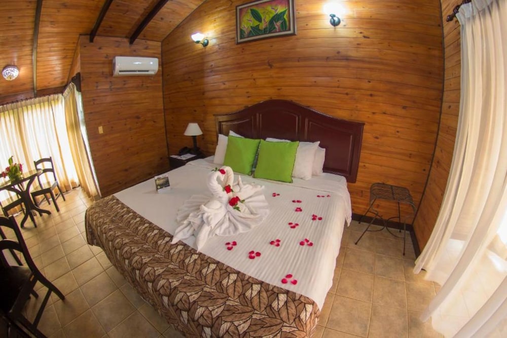 Junior Suite King - Photo 1