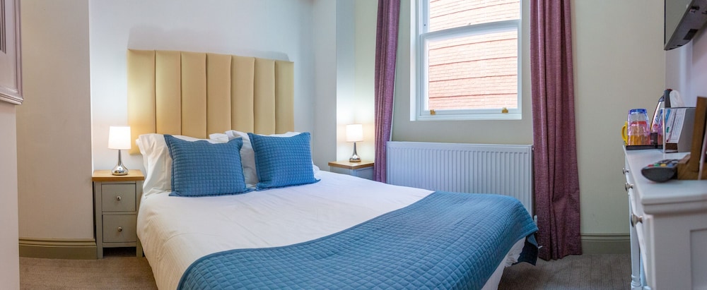 Classic Double Room, Ensuite photo 2
