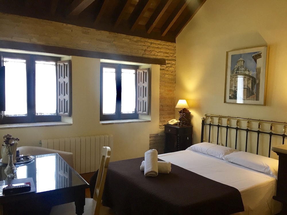 Deluxe Double Room - Photo 3