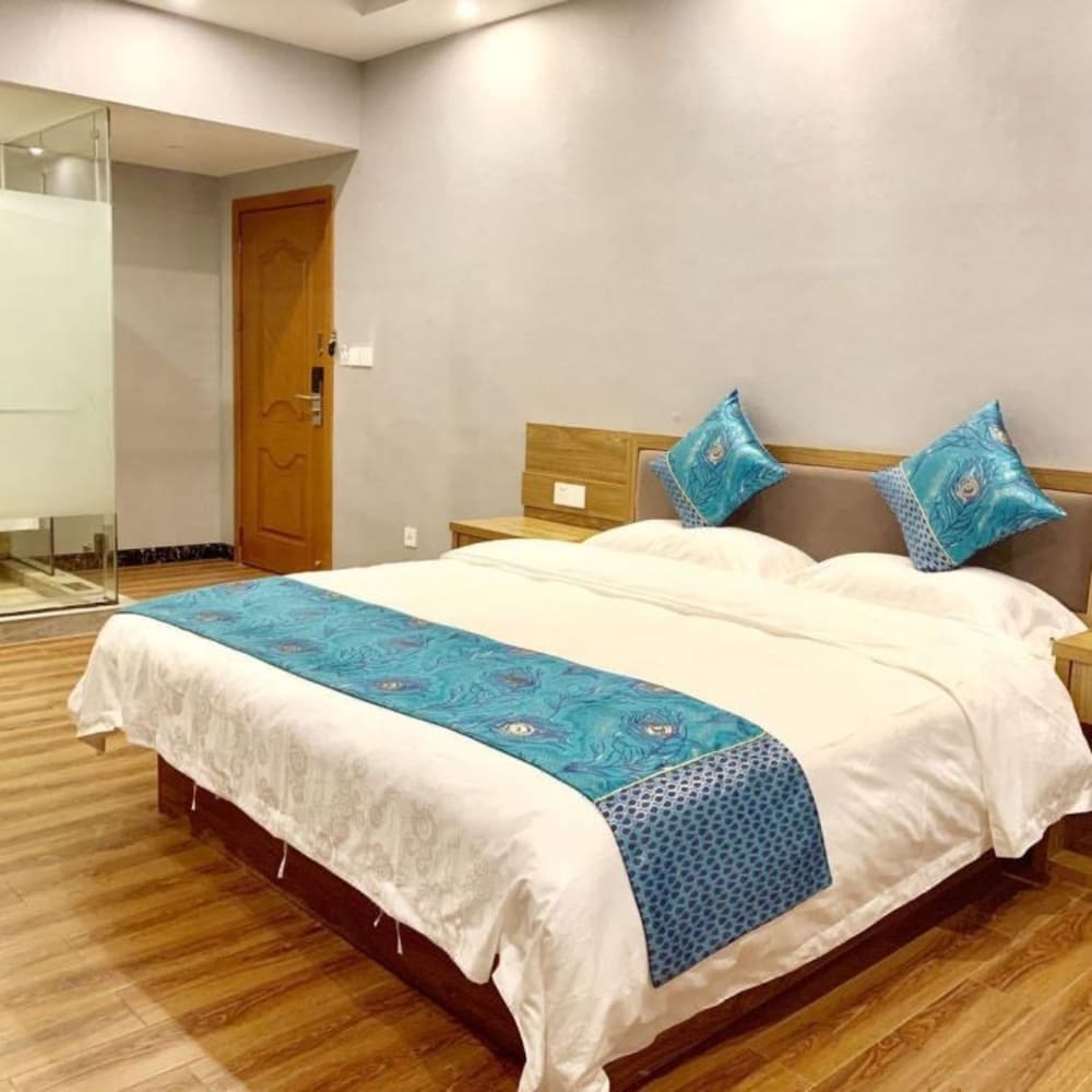 Double Room, Mountain View