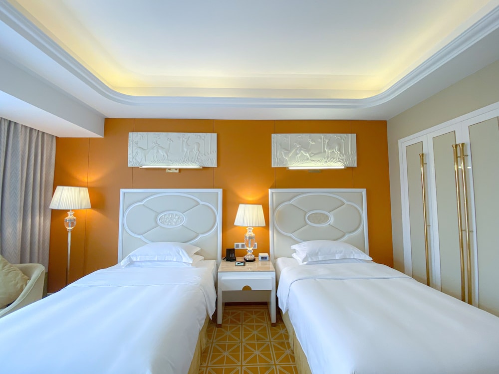 Superior Twin Room, City View - Photo 5