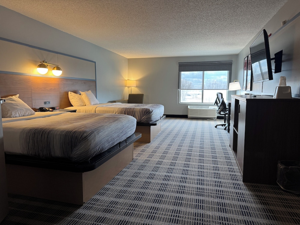 Deluxe Room, 2 Queen Beds, Non Smoking - Photo 2