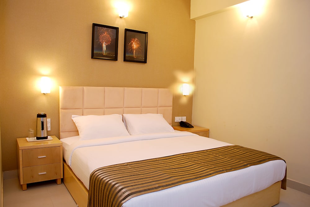 Suite, 1 Bedroom - Photo 3