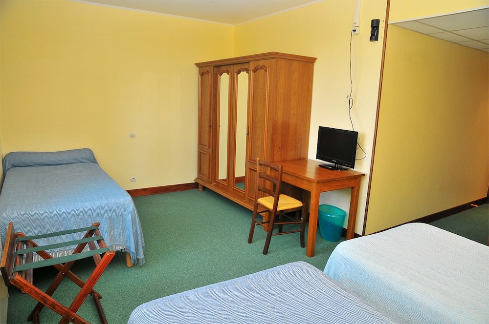 Standard Triple Room photo 2