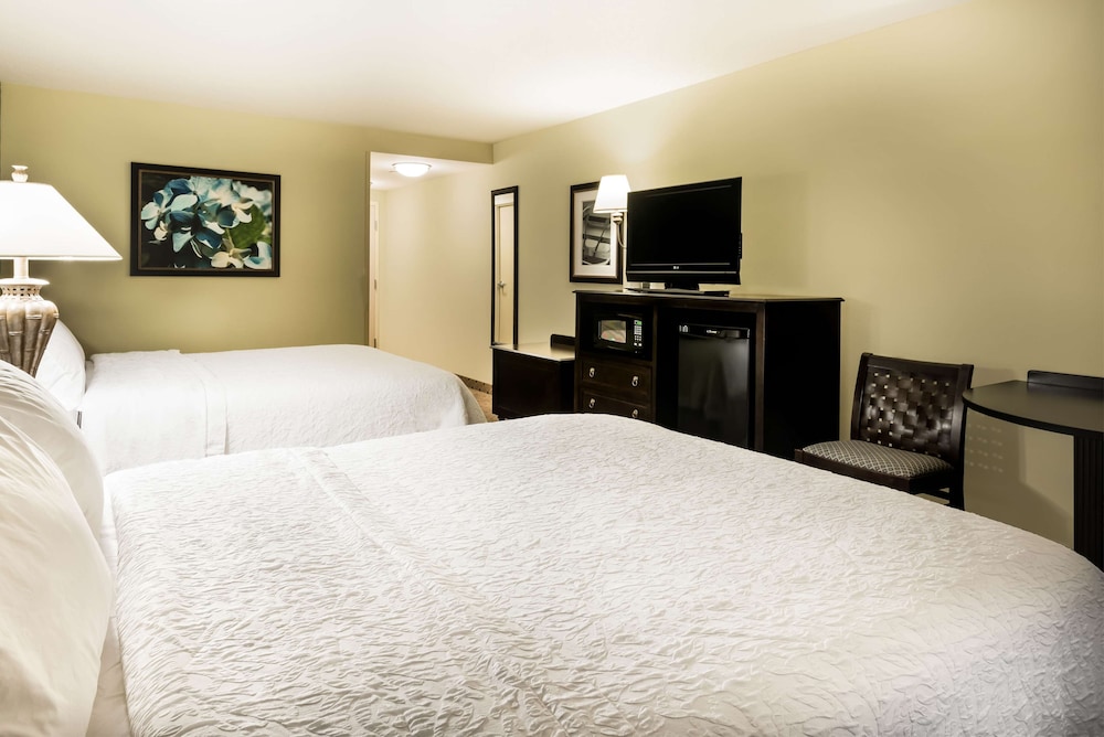 Room, 2 Queen Beds, Accessible, Non Smoking - Photo 3