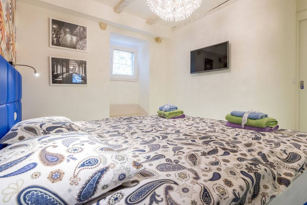 Comfort Apartment, 1 King Bed, Accessible, Kitchen photo 1