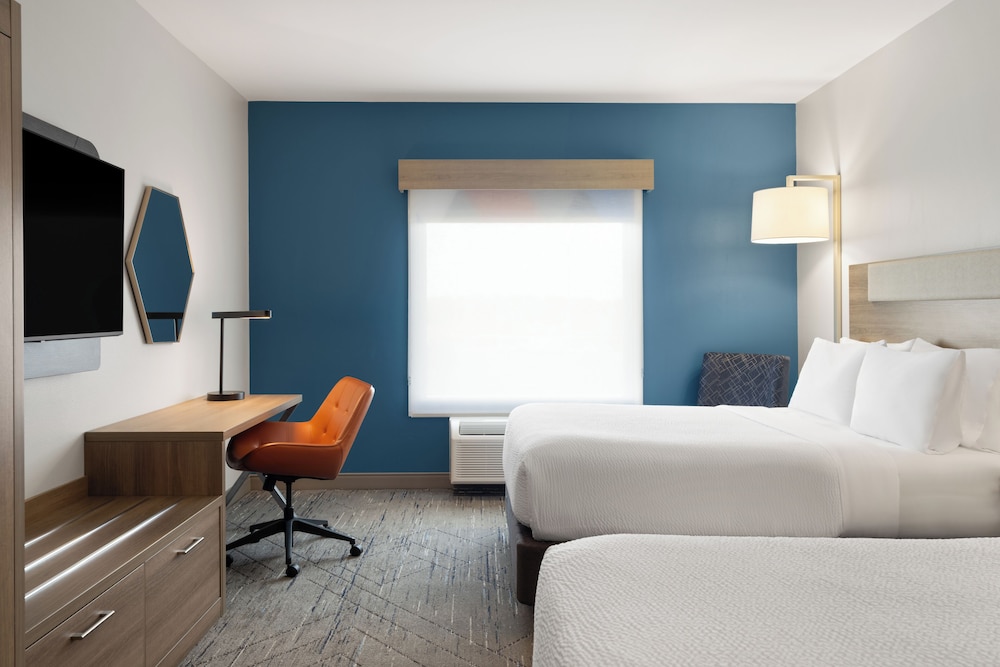 Standard Room, 2 Queen Beds, Accessible, Non Smoking (Communications) - Photo 2