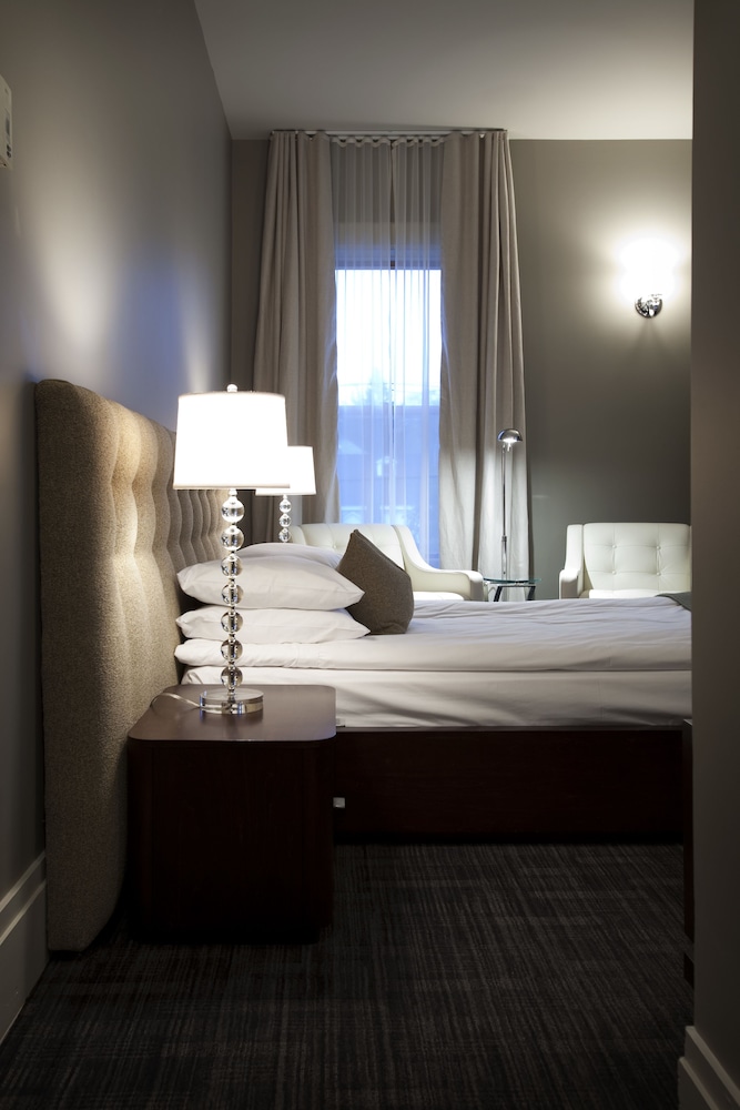 Superior Room, 1 Queen Bed, Private Bathroom photo 1