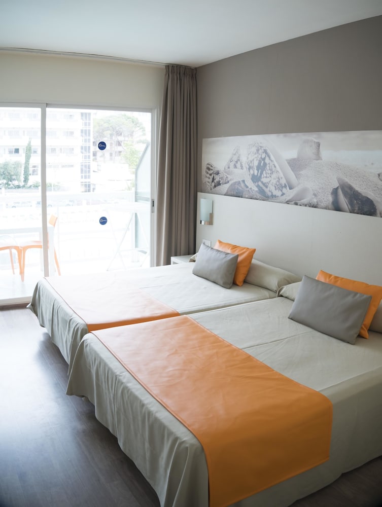 Triple Room (3 ADULTS) - Photo 4