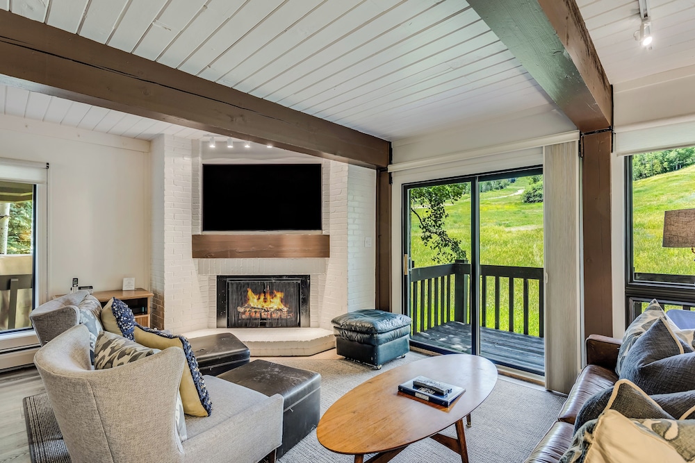 Interlude Premier 2-Bedroom 204