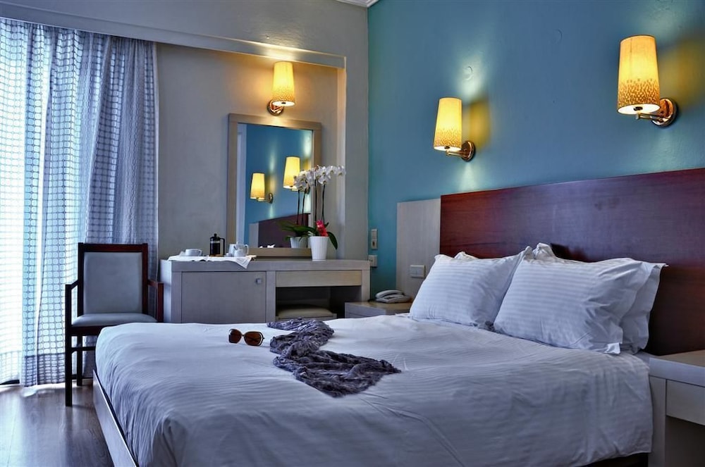 Superior Double Room, Sea View - Photo 2