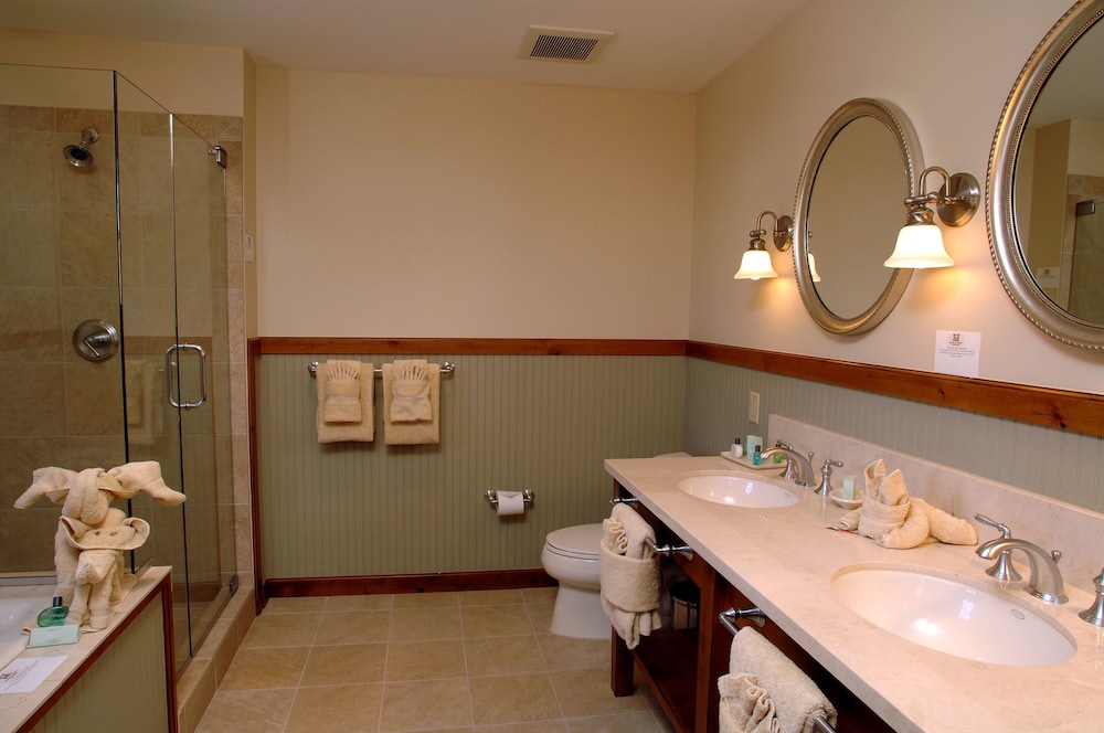 Condo, 2 Bedrooms