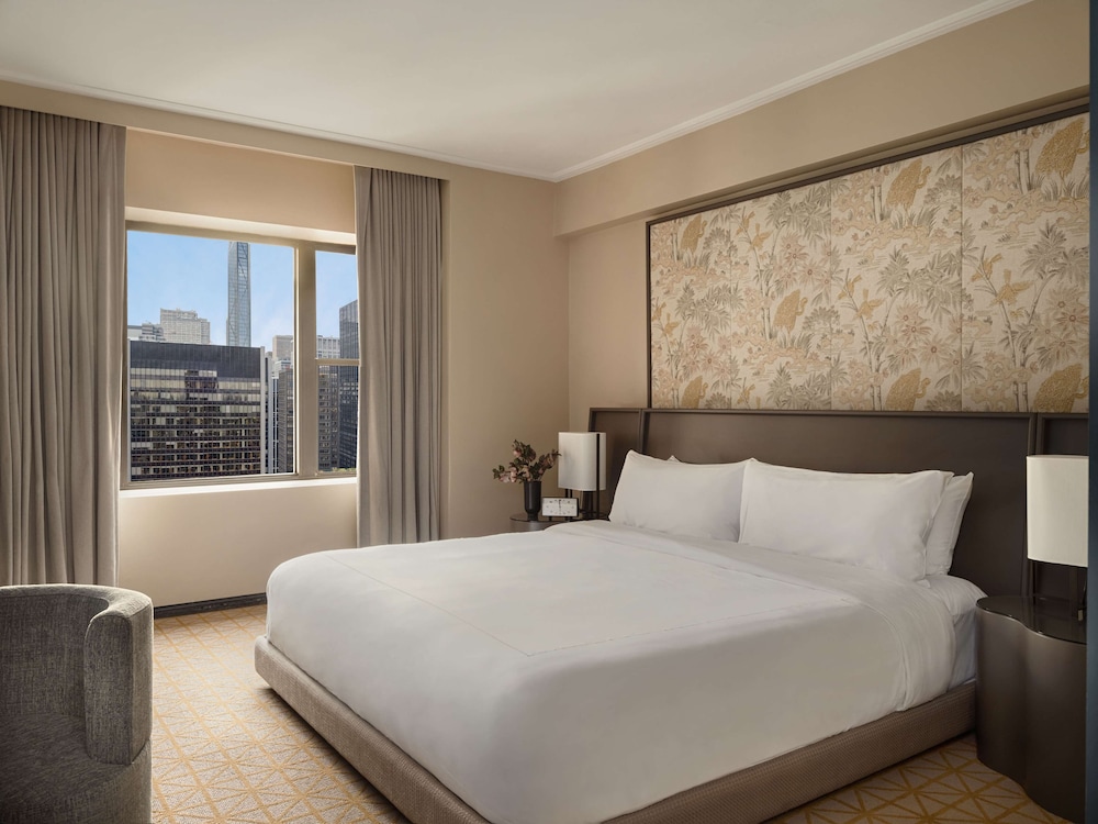 Suite, 1 Bedroom, Accessible, City View (with Roll-in Shower)