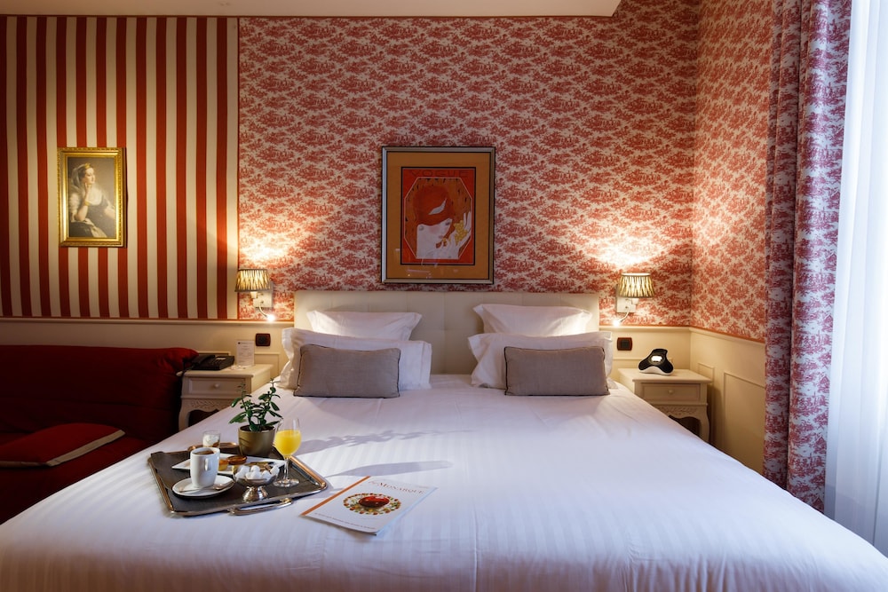 Exclusive Room, 1 King Bed, Non Smoking (Larger Room) - Photo 4