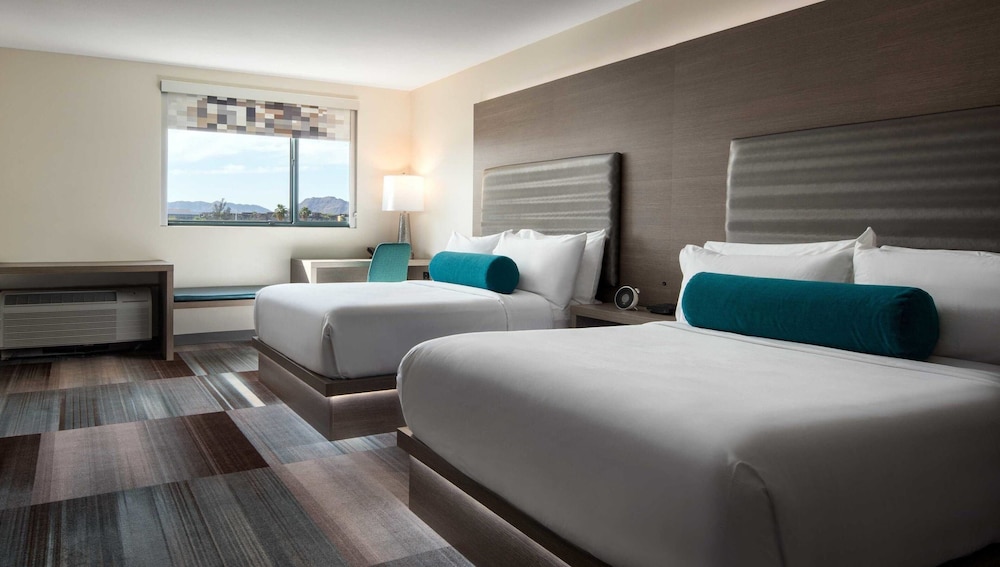 Chic, Room, 2 Double Beds, Pool View - Photo 4