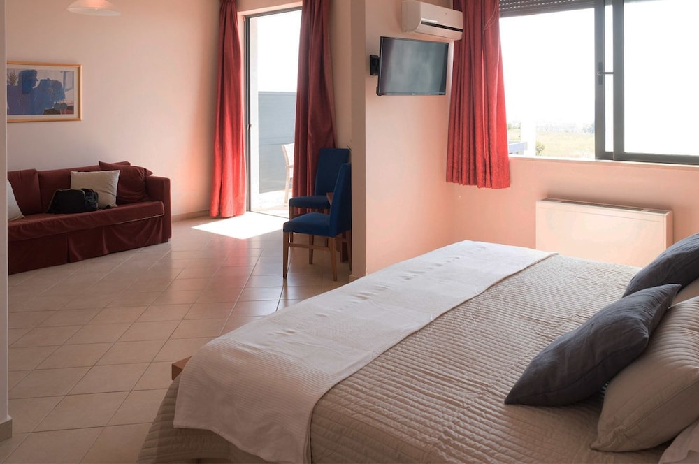 Suite - Photo 3