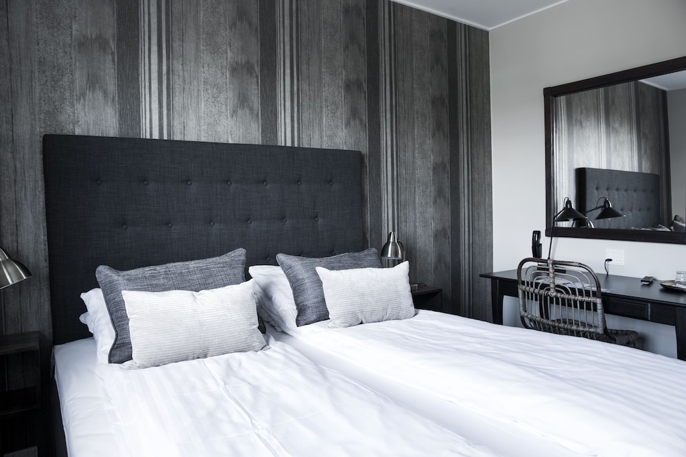 Standard Double or Twin Room photo 1