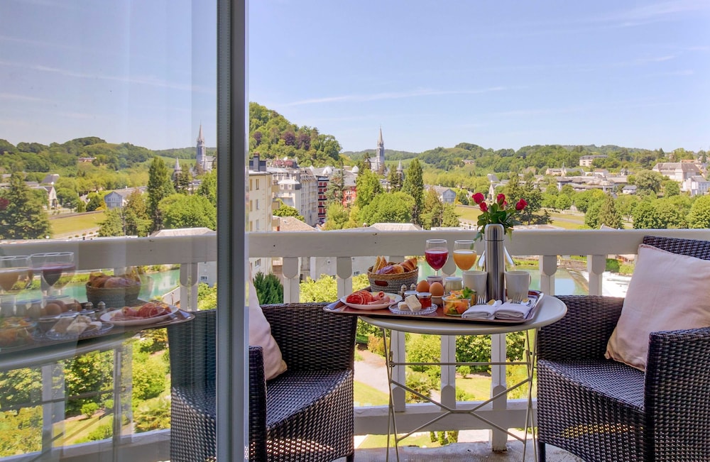 Junior Suite, River View - Photo 8