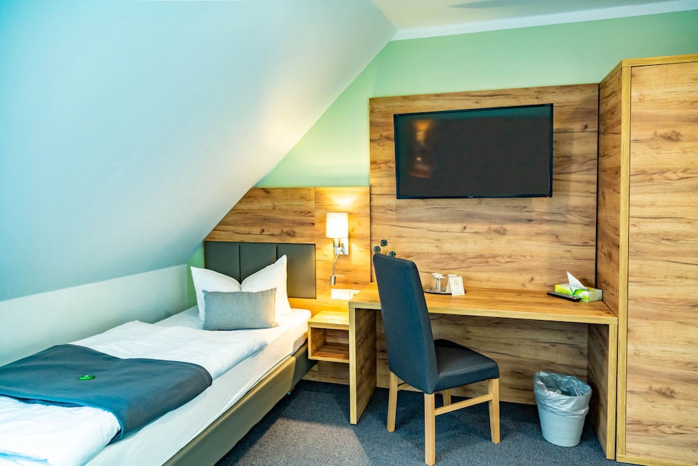 Quadruple Room, Non Smoking - Photo 2