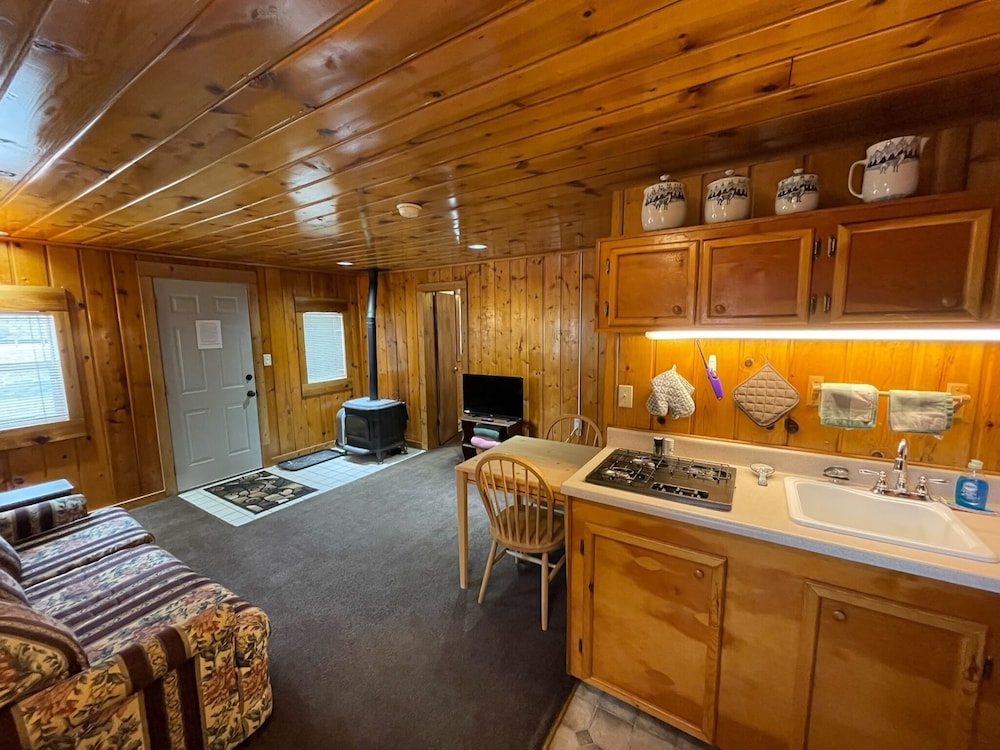 The Wolf Cabin photo 2